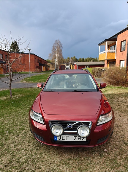 Volvo V50 3 of 4