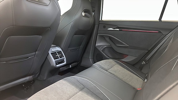 Skoda Superb 13 of 16