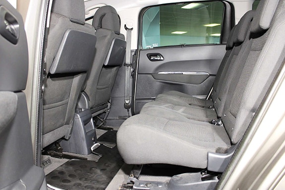 Peugeot 5008 14 of 27