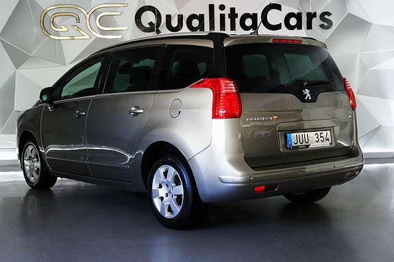 Peugeot 5008 3 of 5