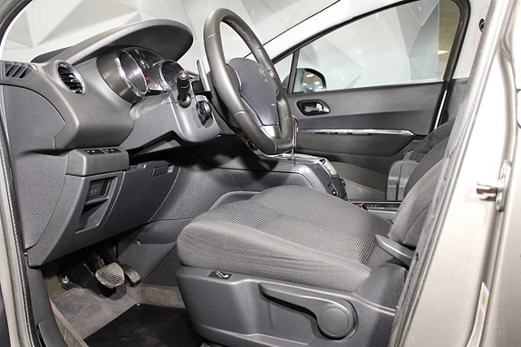 Peugeot 5008 12 of 27
