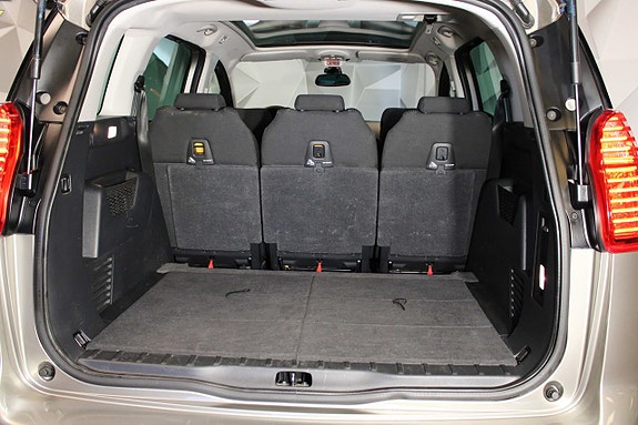 Peugeot 5008 17 of 27