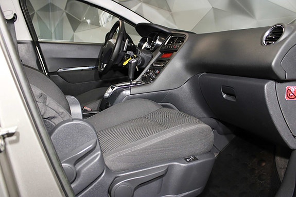 Peugeot 5008 13 of 27