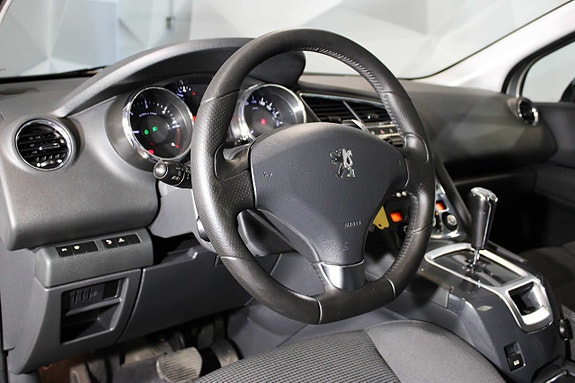 Peugeot 5008 15 of 27