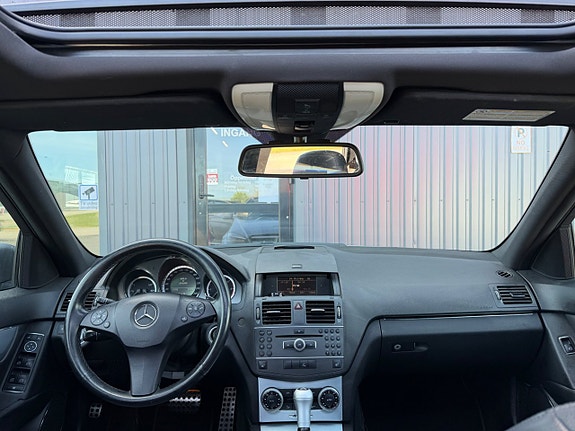 Mercedes-Benz C250 14 of 21