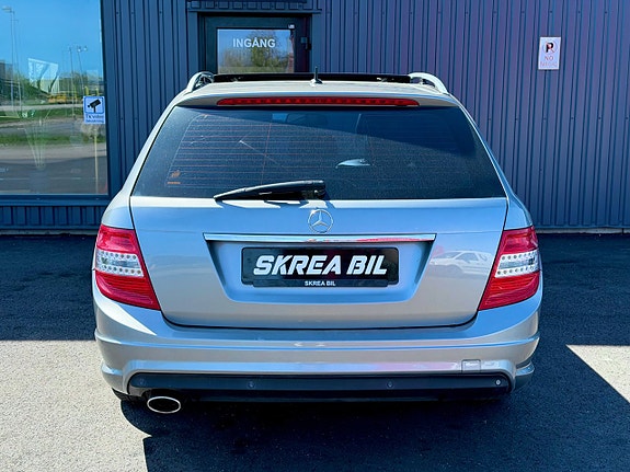 Mercedes-Benz C250 9 of 21
