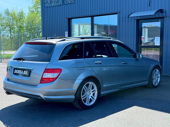 Mercedes-Benz C250 11 of 21