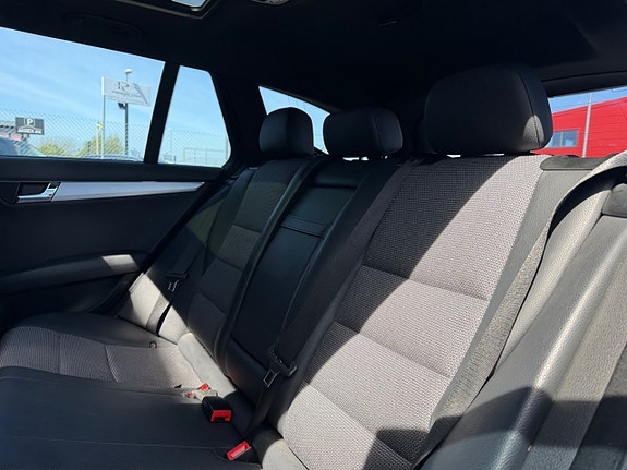 Mercedes-Benz C250 21 of 21