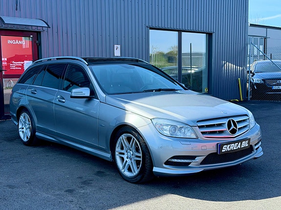 Mercedes-Benz C250 2 of 5