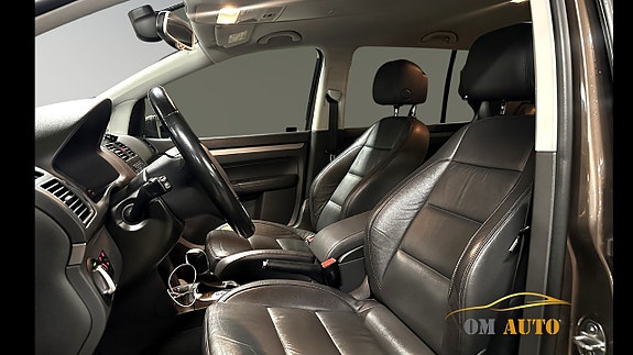 Volkswagen Touran Cross 11 of 13