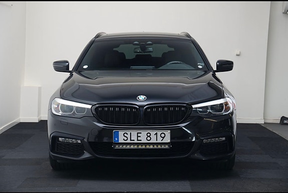 BMW 520d 2 of 5