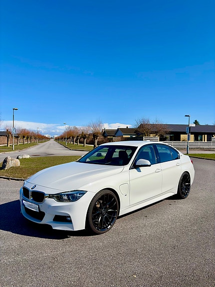 BMW 330e 6 of 14