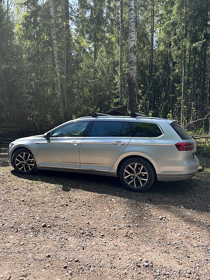 Volkswagen Passat 3 of 5