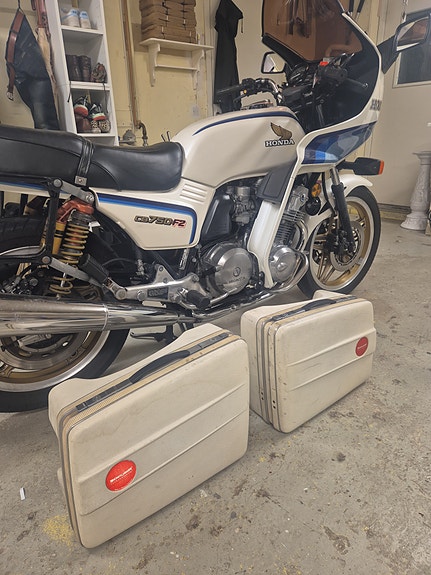 Honda CB750F2 8 of 8