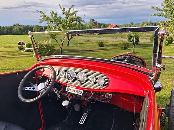 Ford V8 4 of 5