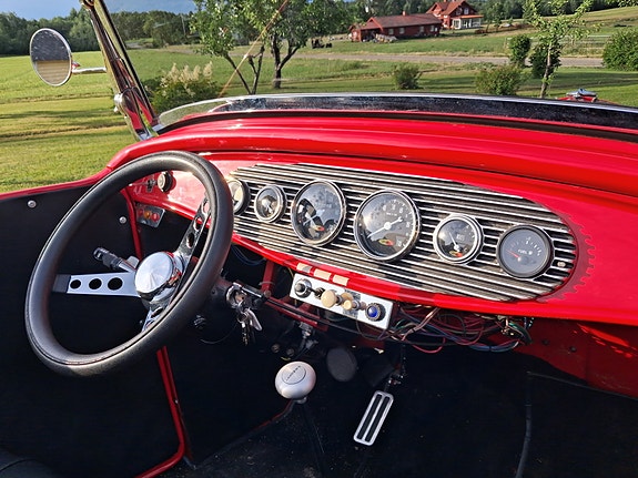 Ford V8 3 of 5