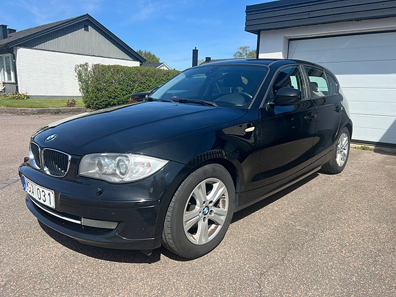 BMW 118d 4 of 5