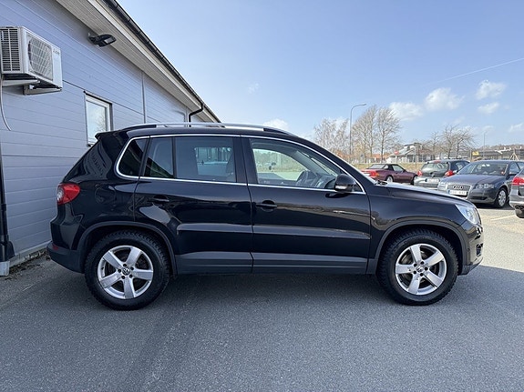 Volkswagen Tiguan 4 of 5