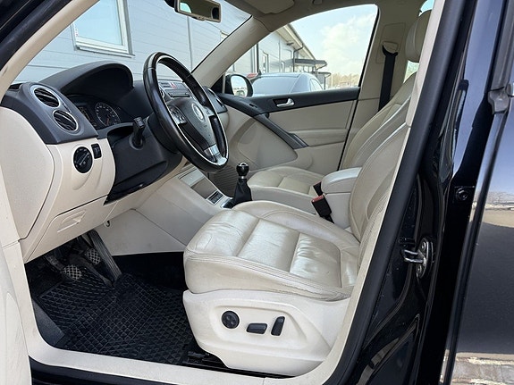 Volkswagen Tiguan 15 of 17