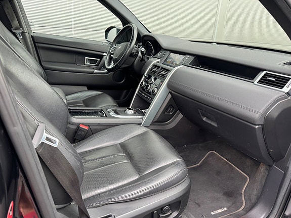 Land Rover Discovery Sport 5 of 5
