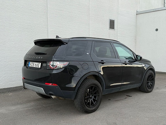 Land Rover Discovery Sport 2 of 5
