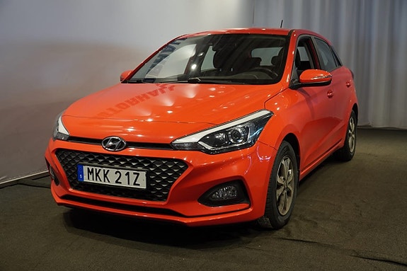 Hyundai i20 2 of 5