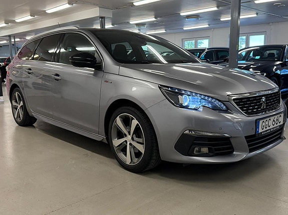 Peugeot 308 SW 10 of 24