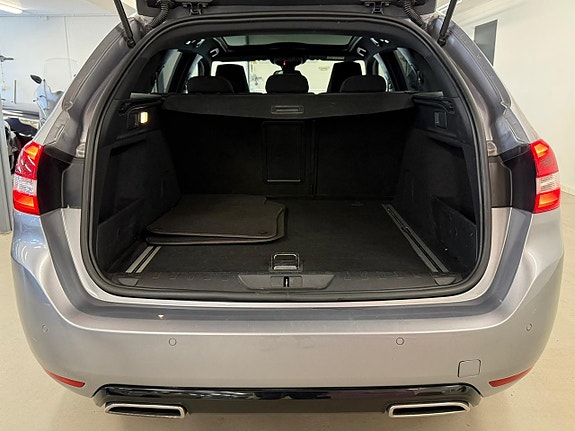 Peugeot 308 SW 8 of 24
