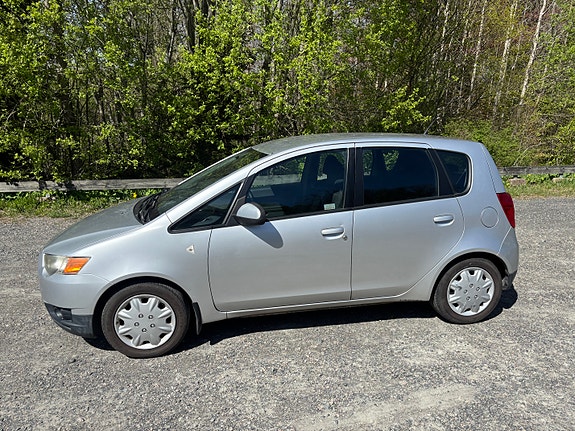 Mitsubishi Colt 4 of 4