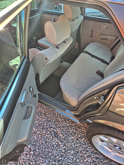 BMW 518 6 of 11