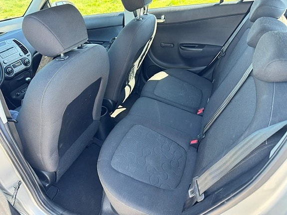 Hyundai i20 3 of 5