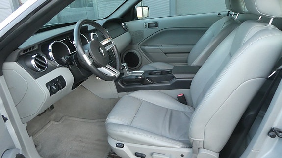 Ford Mustang 5 of 20