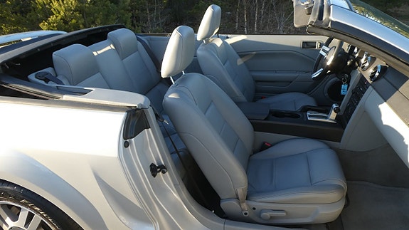 Ford Mustang 16 of 20