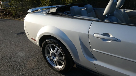 Ford Mustang 10 of 20