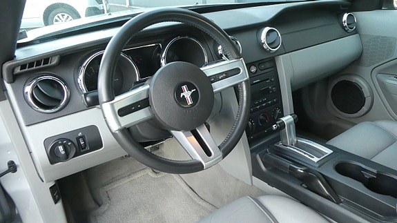 Ford Mustang 6 of 20