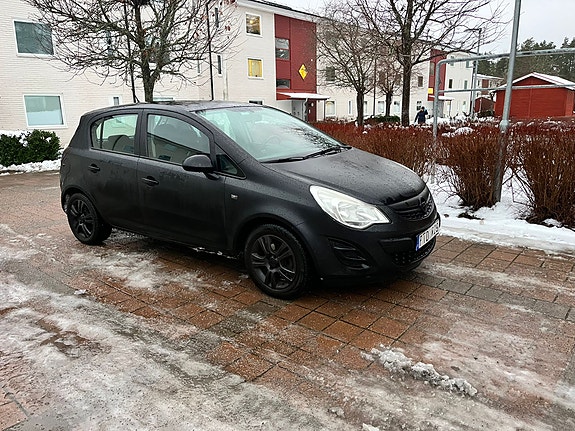 Opel Corsa 2 of 5