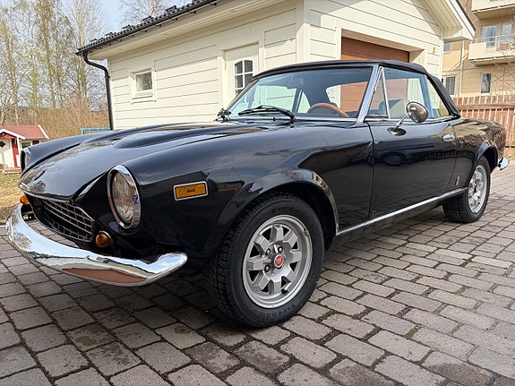 Fiat Spider 2 of 10