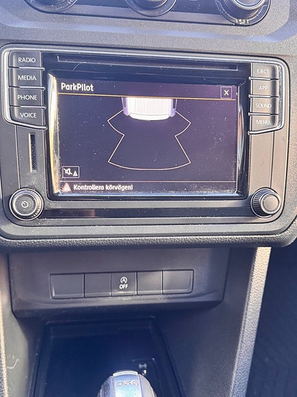 Volkswagen Caddy Maxi 12 of 14
