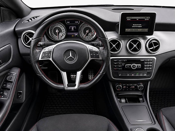 Mercedes-Benz CLA200 10 of 16