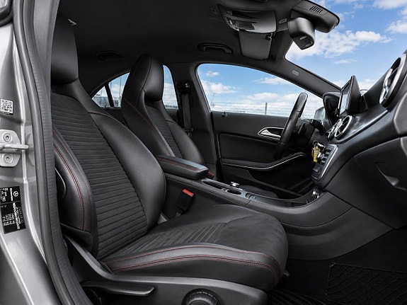 Mercedes-Benz CLA200 15 of 16