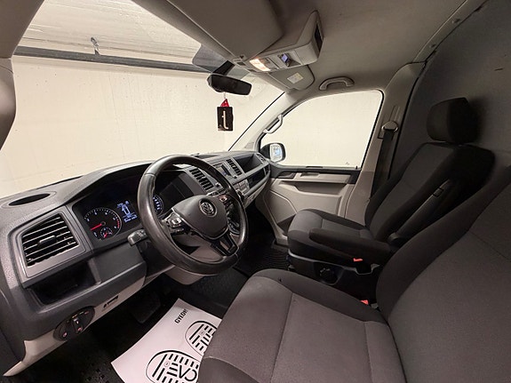 Volkswagen Transporter 7 of 9