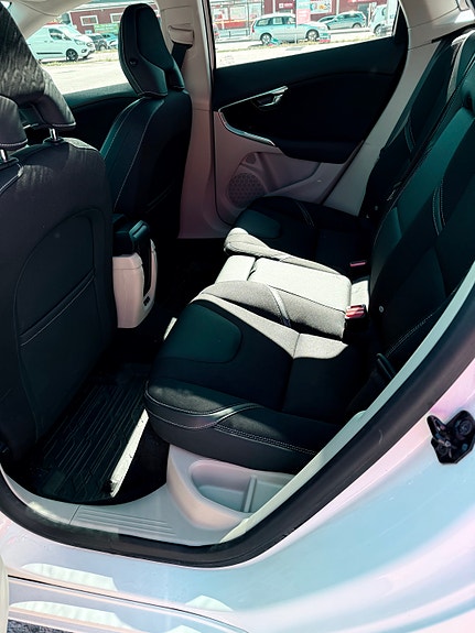 Volvo V40 17 of 20