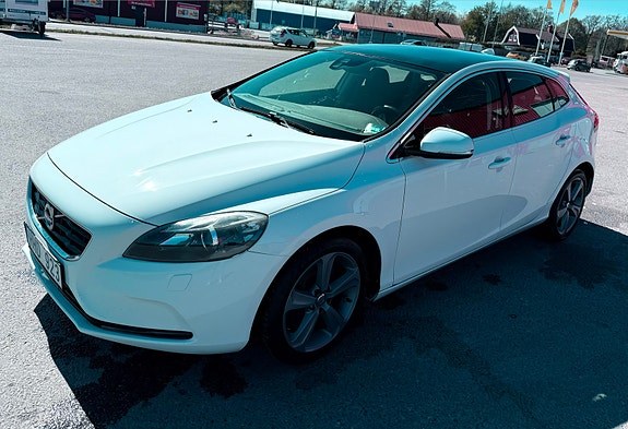 Volvo V40 6 of 20