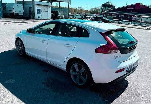 Volvo V40 7 of 20