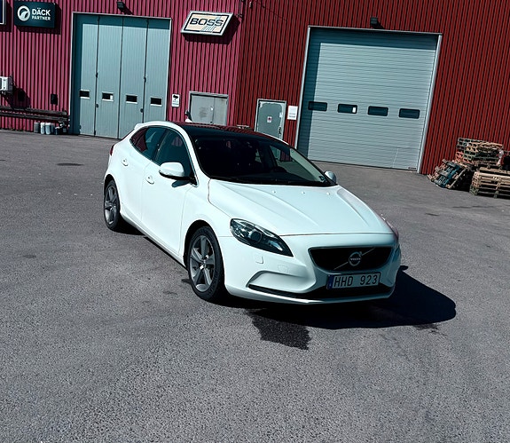 Volvo V40 20 of 20