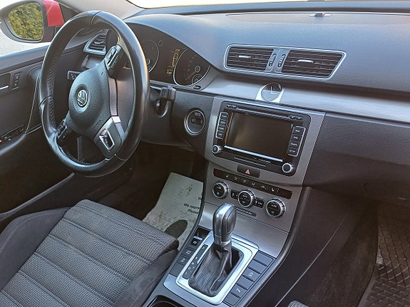 Volkswagen Passat 7 of 27