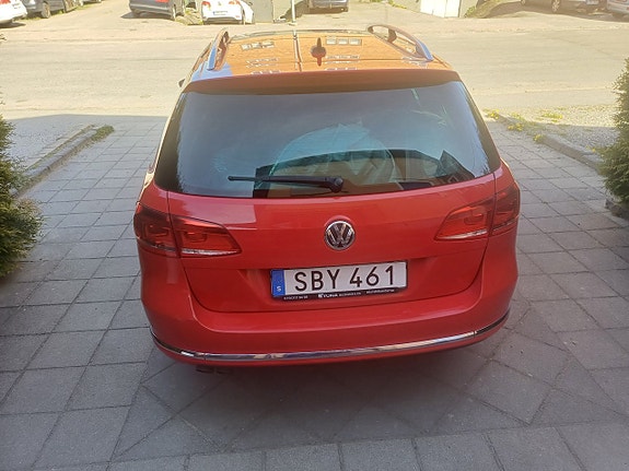Volkswagen Passat 12 of 27