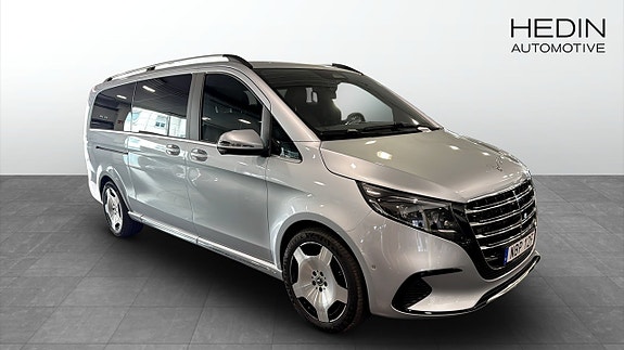 Mercedes-Benz V300 d 2 of 5
