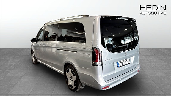 Mercedes-Benz V300 d 4 of 5