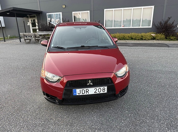 Mitsubishi Colt 2 of 5